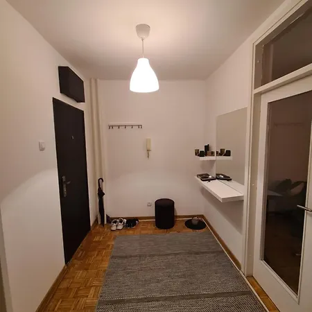 70 Square Meters In Block 61 公寓 *